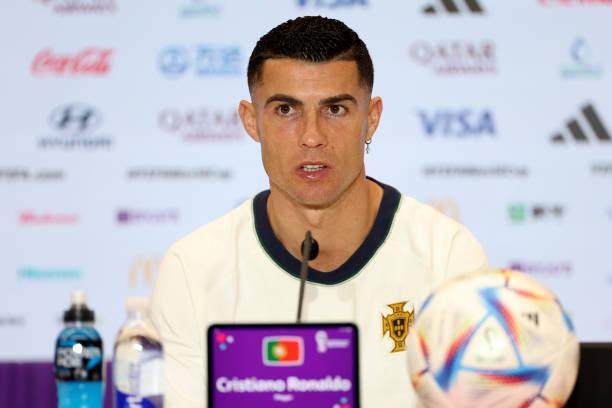 开云体育-C罗:我和曼联已成过去 葡主帅:我让球员别太耐心